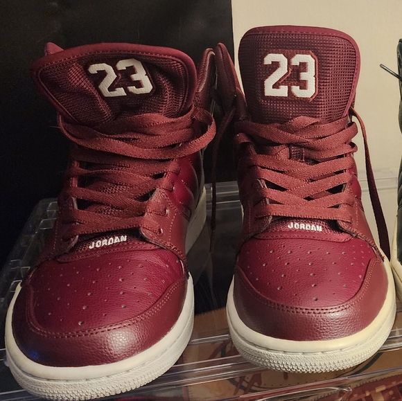 Jordan 1 Flight 4 - Picture 2 of 6